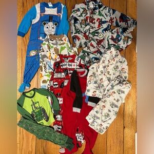 Boys 2T pajama bundle
